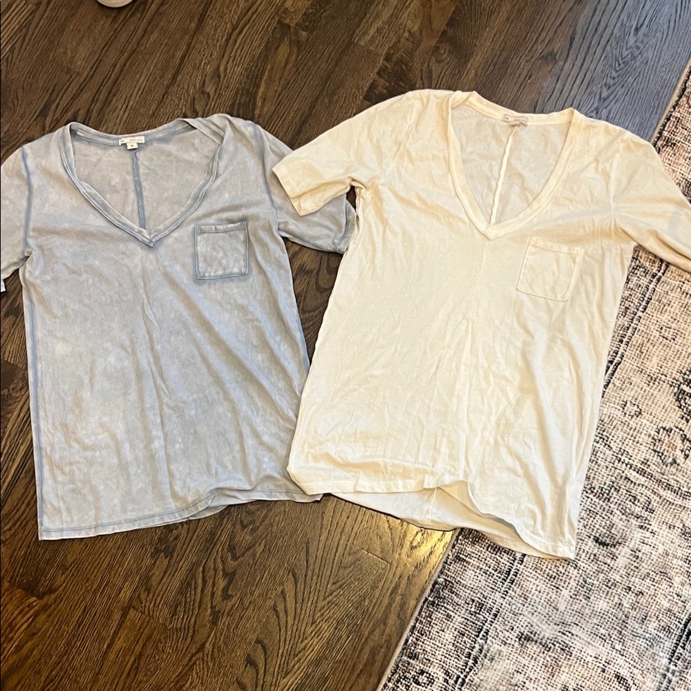 GAP Washed Light Gray/blue and cream  V-Neck Tee set